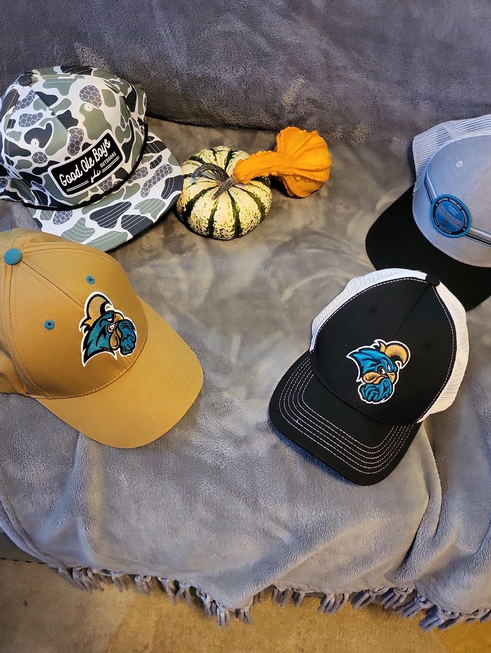 Kids' Camel & Black Logo Baseball Caps